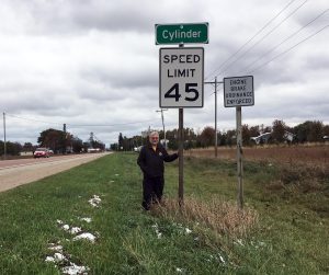 Sign for Cylinder, Iowa